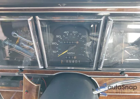 1989 Lincoln Town Car z USA, uszkodzony, nr VIN 1LNBM81FXKY812677